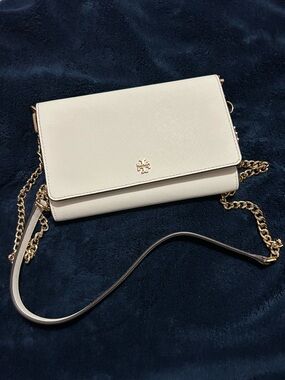 Authentic Tory Burch Cream Leather Chain Wallet Crossbody with Gold Hardware